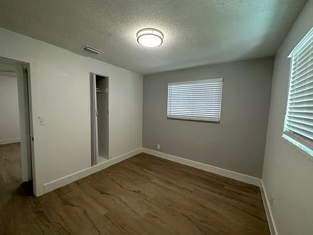 5911 NE 18th Ave — Photo 12