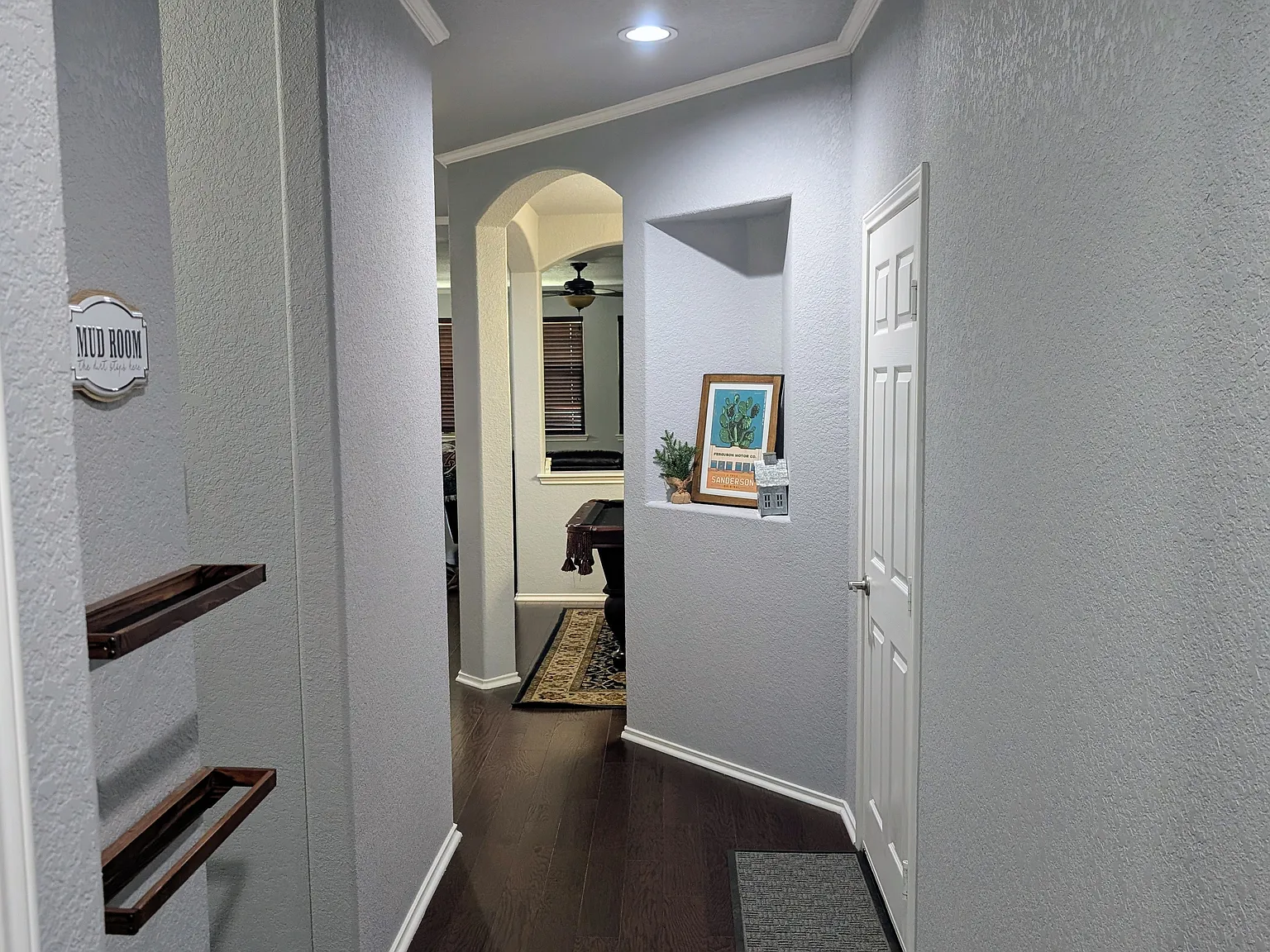 4 bed, 2011 sqft, $2,900 — Photo 2