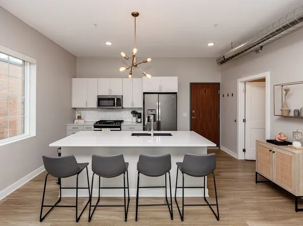 400 SW 7th St #301, Des Moines, IA 50309