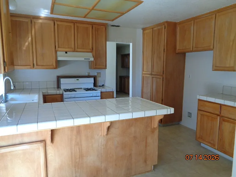 748 Peregrine Way — Photo 6