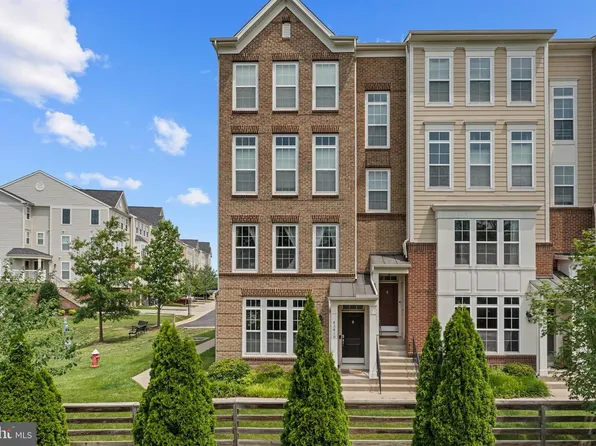 43419 Town Gate Sq, Chantilly, VA 20152