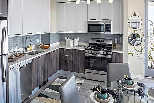 Rented by City Wide Brokerage | media 24