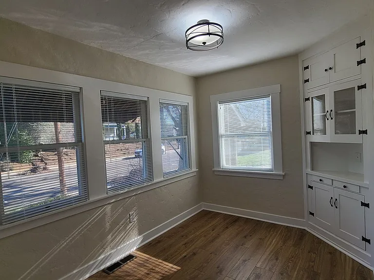 114 Taylor St — Photo 9