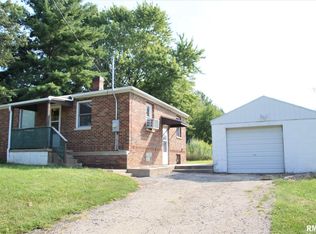 10114 N Garden Ln, Peoria, IL 61615