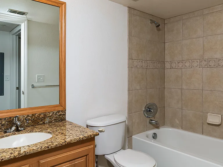 281 SW Palm Dr #102 — Photo 21
