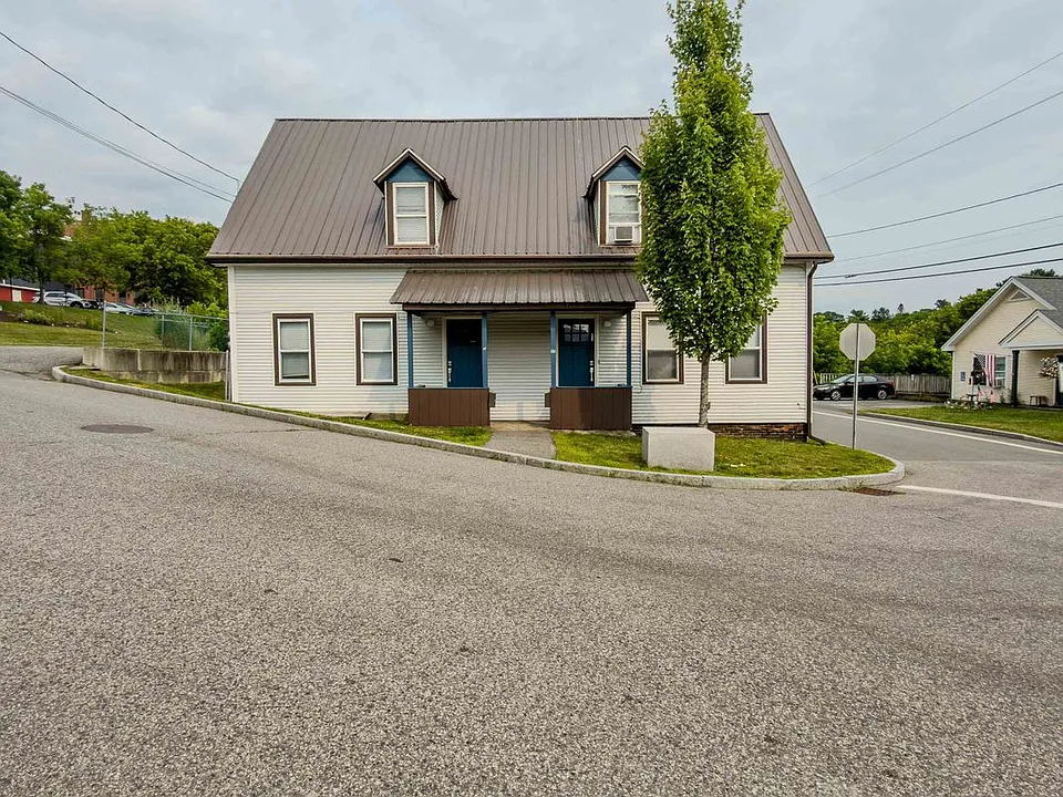 31-33 Saranac St #31