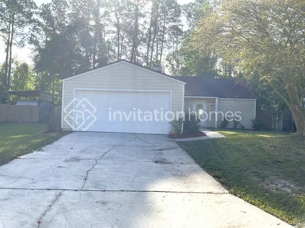 10393 Arrow Lakes Dr E, Jacksonville, FL 32257