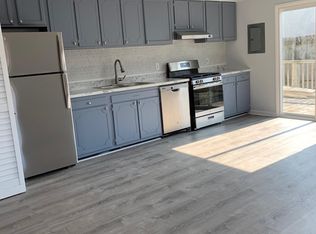 18 Somerset Ln, Hampton, VA 23669