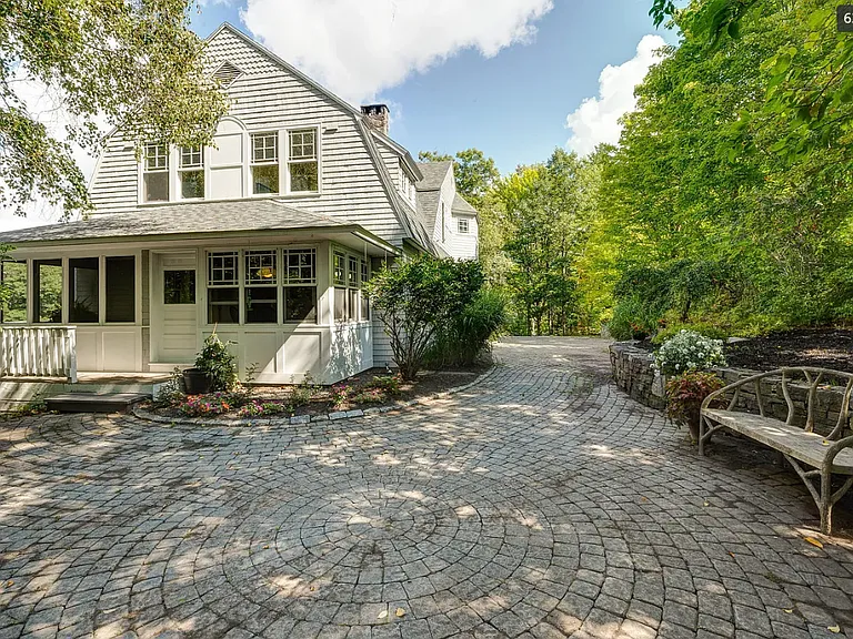 1 Overlook Dr — Photo 5
