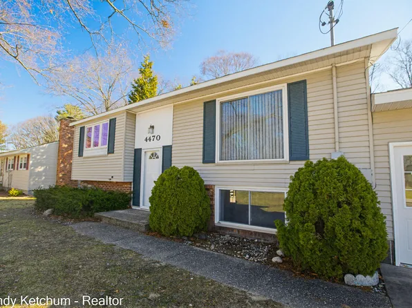 4470 Poulin St, Muskegon, MI 49441