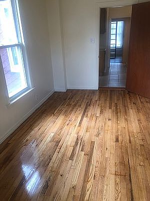 3rd image of 328 Hawthorne St #2