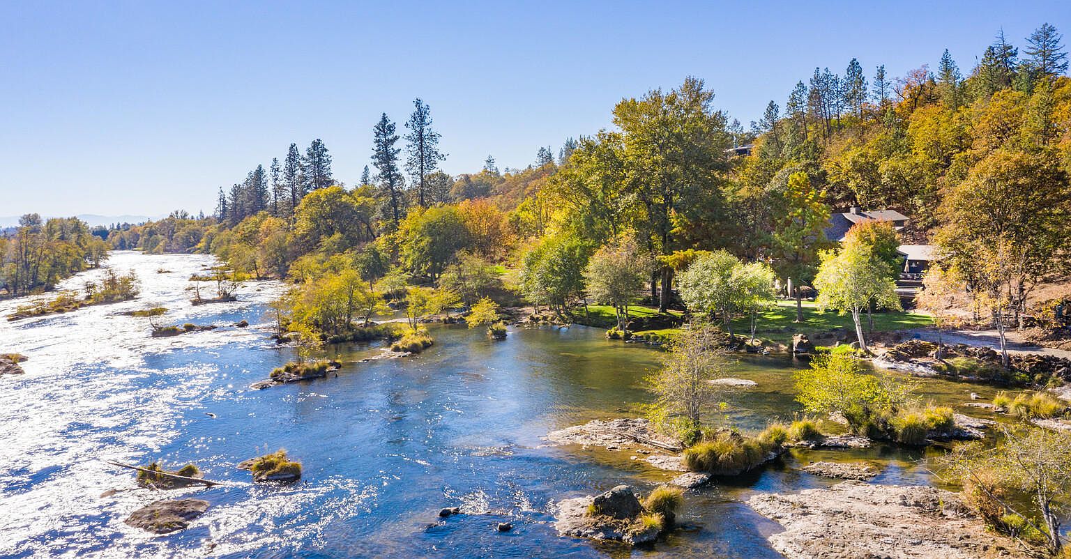 6980 Rogue River Dr, Shady Cove, OR 97539 Zillow