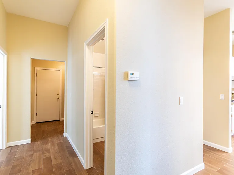 1040 Dellwood Ct — Photo 11