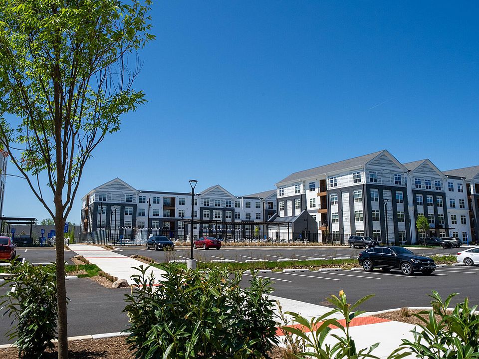 View from North Courtyard Facing Buildings 4 & 6