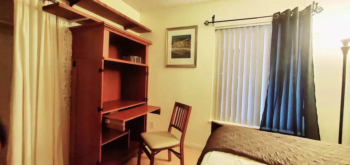 4 bed, 3.0 bath, 2100 sqft, $1,269 — Photo 2