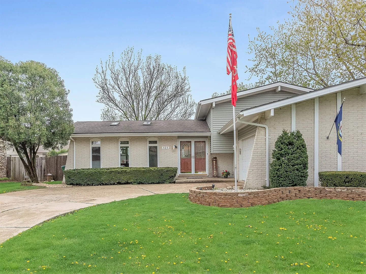 525 Ca Crest Dr photo 1