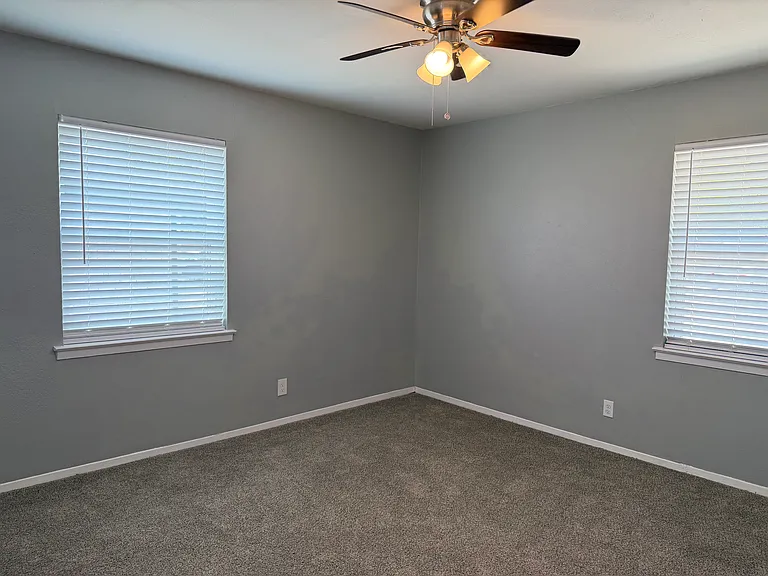 2511 Normont Cir — Photo 12