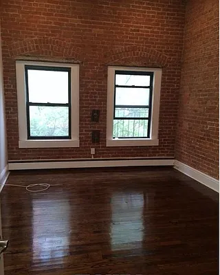 Rented by Compass | media 33