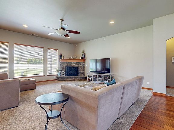 4th image of 13617 Cottonwood Creek Blvd