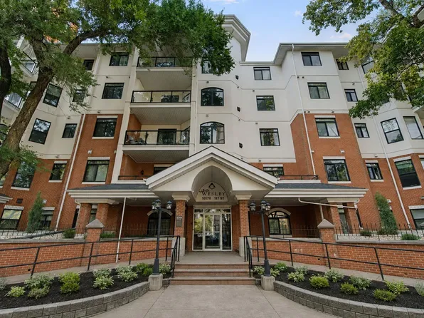 10178 117th St NW #203, Edmonton, AB T5K 2X9
