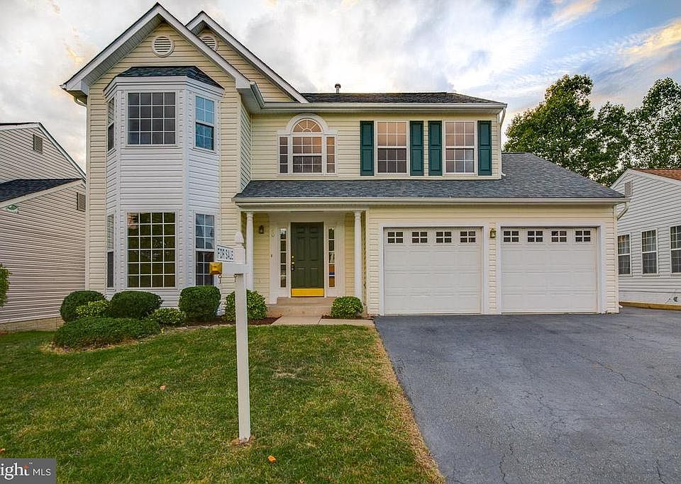 1st image of 40 Lakeside Dr