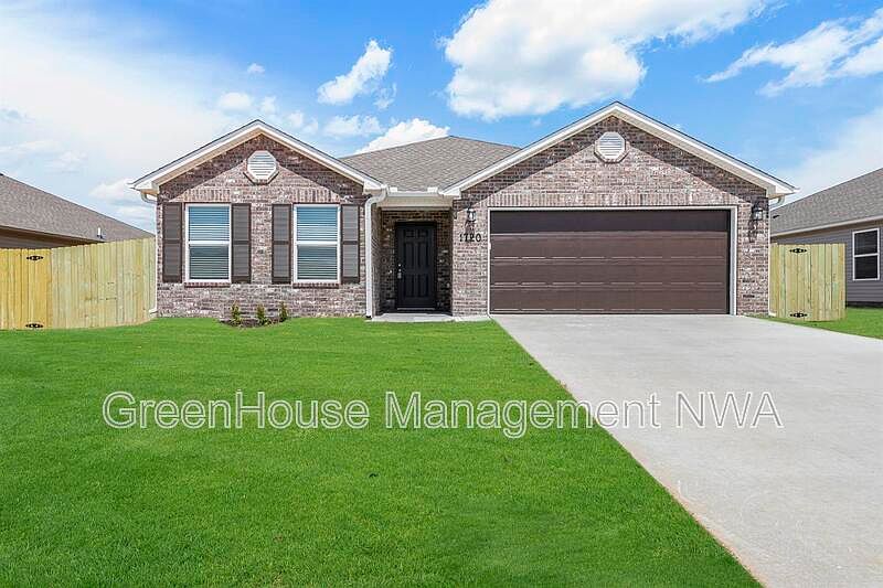 1st image of 1720 Eveningshade Ln