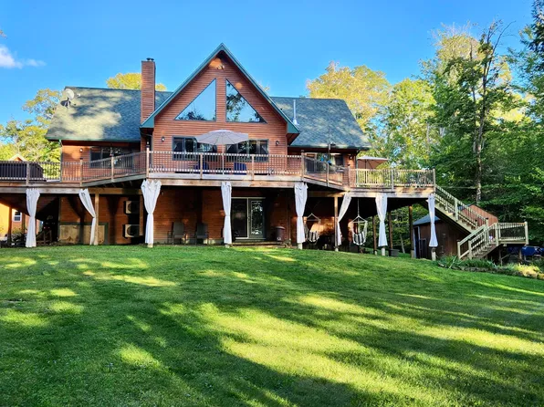 176 Island Way, Carmel, ME 04419