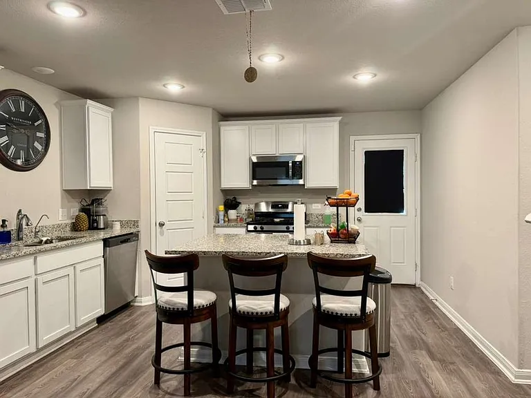 627 Retama Pass — Photo 6