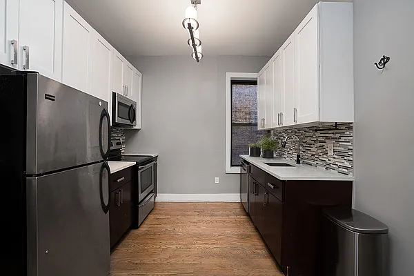 Rented by Compass | media 7