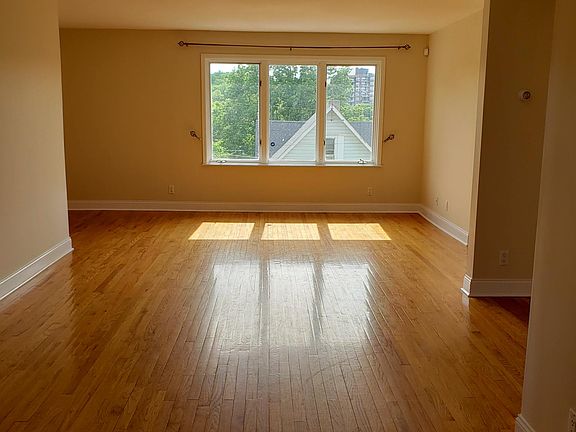 3rd image of 88 Sedgwick Ave