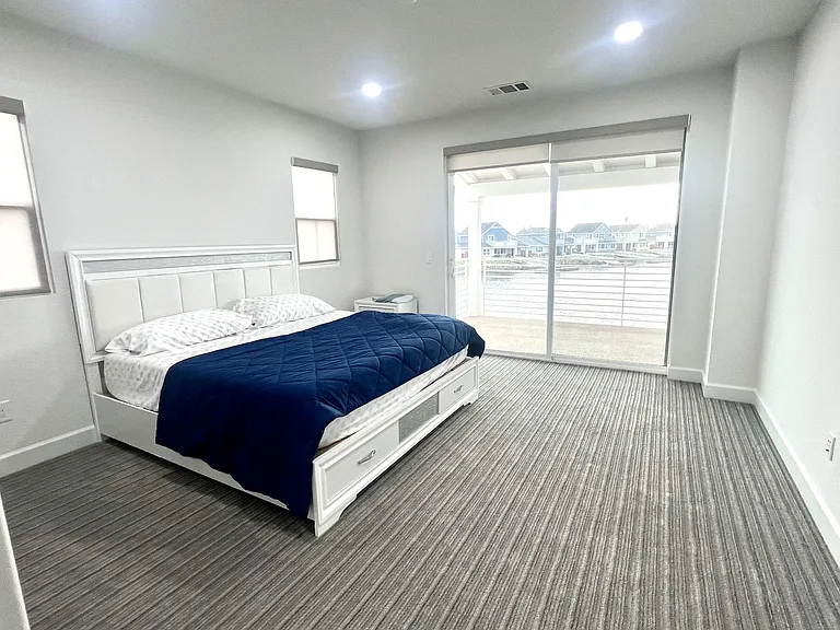 472 Halcyon Pl — Photo 18