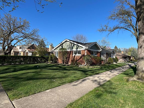 2nd image of 701 Wesley Dr