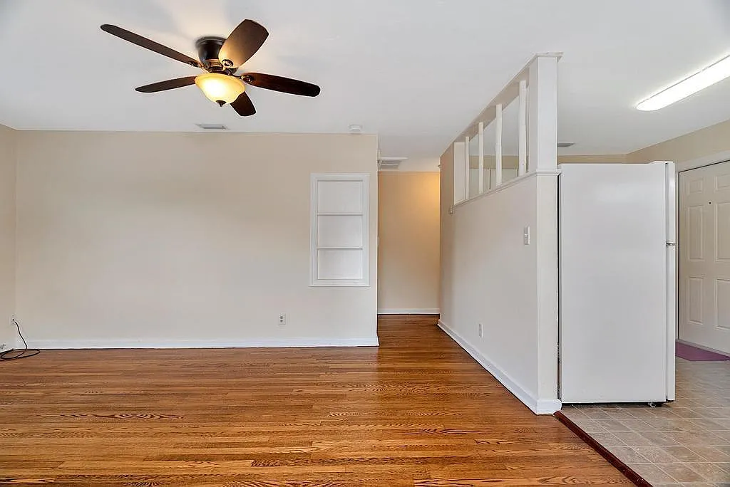 1 bed, 1.0 bath, 650 sqft, $2,000 — Photo 2