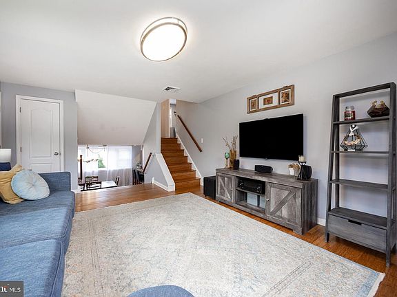 5th image of 1125 New York Ave