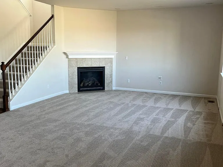5069 S Ukraine St — Photo 4
