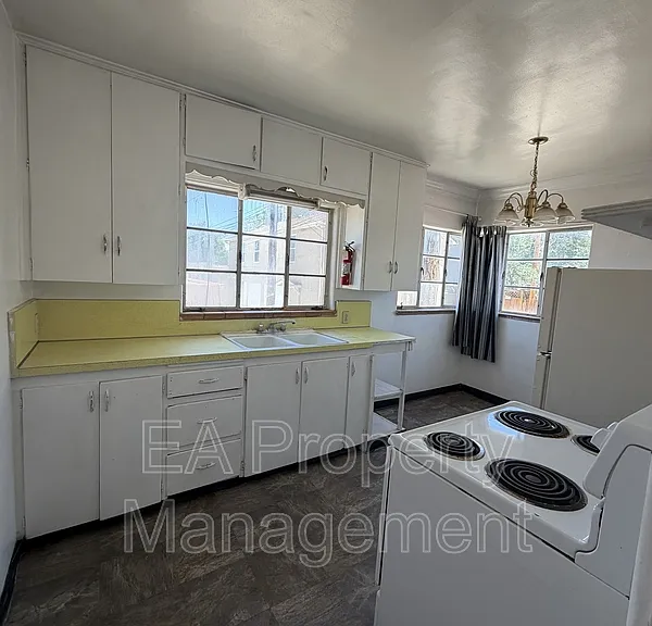 414 Pine St SE #2 — Photo 7