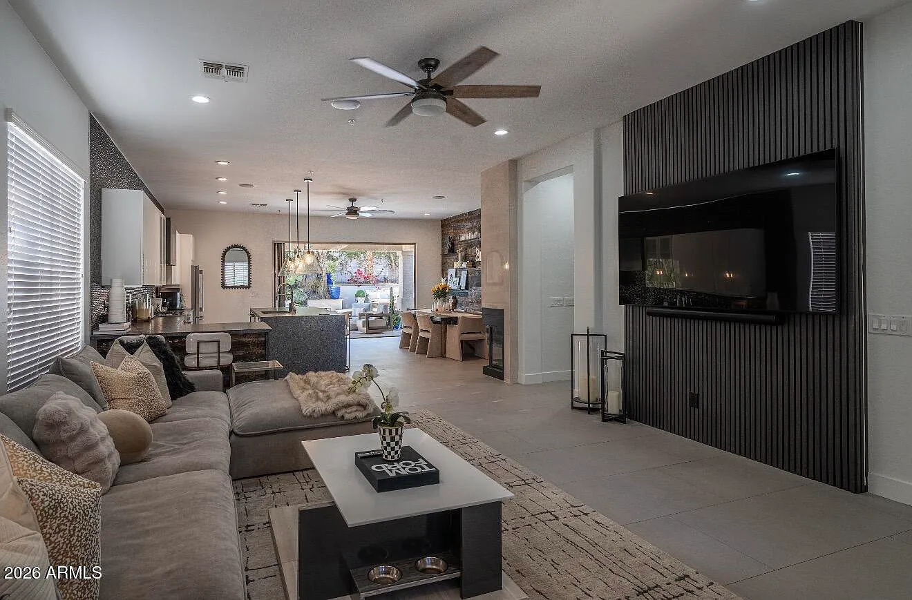 3 bed, 2.0 bath, 1814 sqft, $7,500 — Photo 4