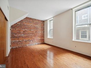 240 Tree St #2, Philadelphia, PA 19148