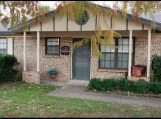 529 NW Renfro St, Burleson, TX 76028