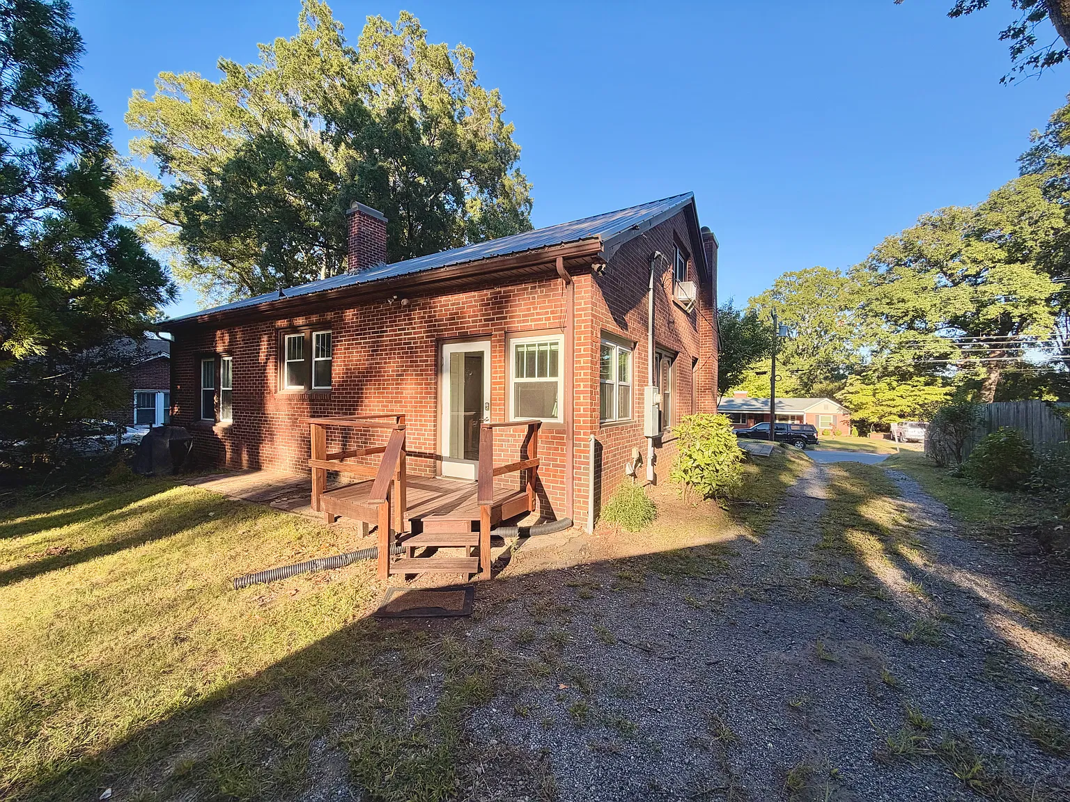 3 bed, 1584 sqft, $2,100 — Photo 3