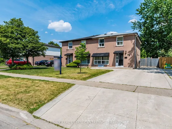 20 Earnscliffe Cir, Brampton, ON L6T 2B2