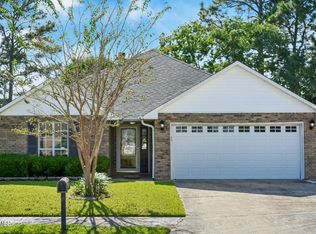 911 Rustwood Dr, Biloxi, MS 39532