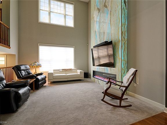 4th image of 12 Astor Pl