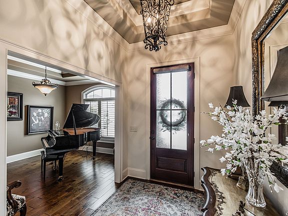 5th image of 1015 Jarman Pvt Ln