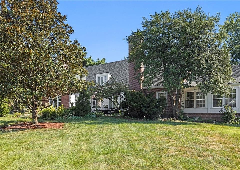 7109 Harecliff Dr, Kansas City, MO 64133 | Zillow