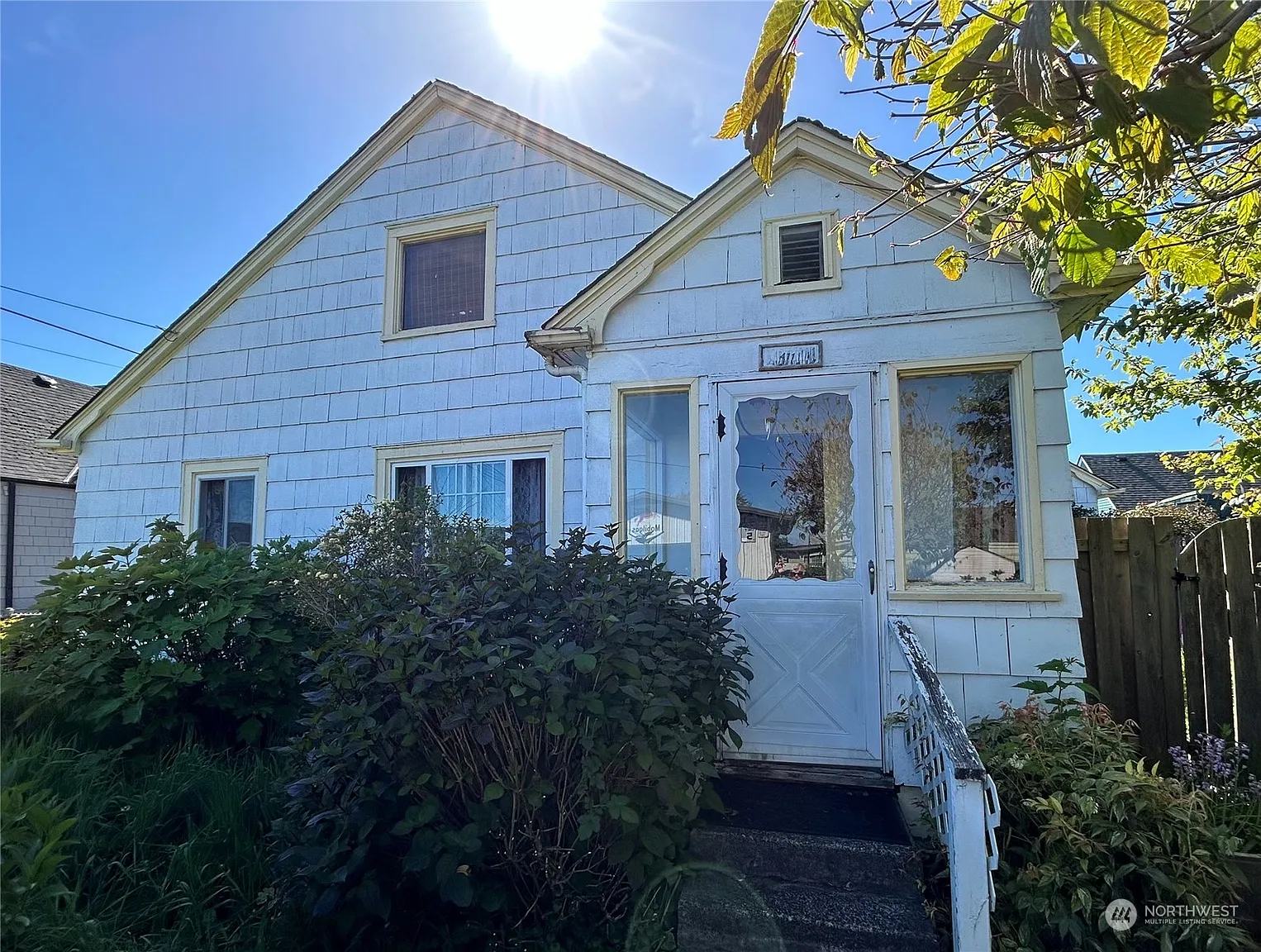 411 Willow Street photo 1