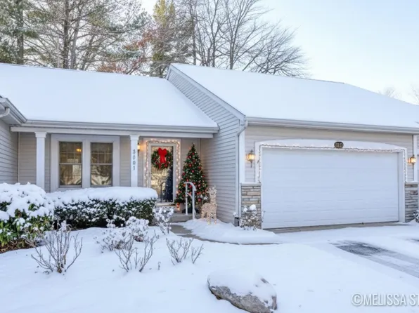 6833 Windwater Ct, Norton Shores, MI 49444