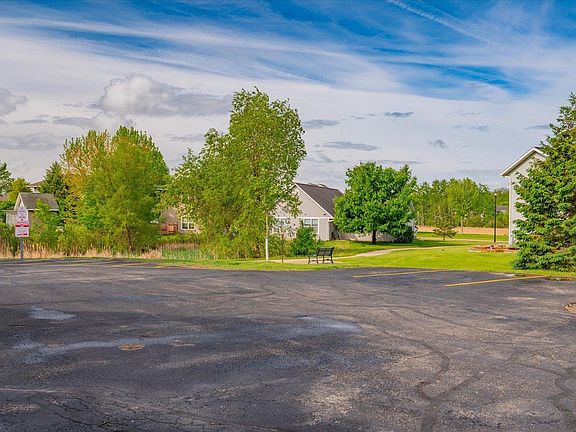 5th image of 252 S Musket Ridge Dr APT 2