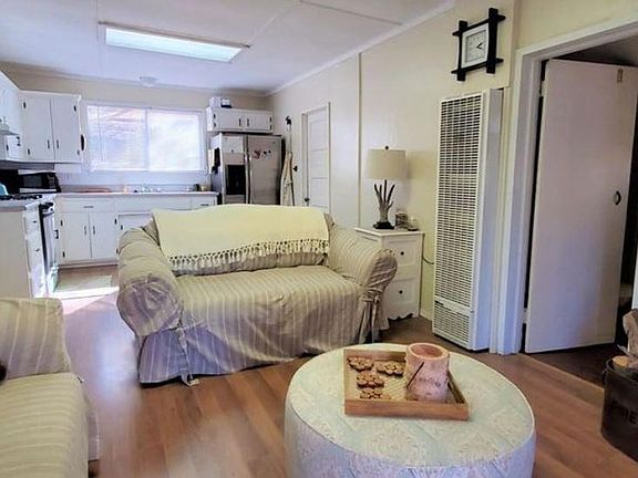 5th image of 504 Cedar Brook Trl