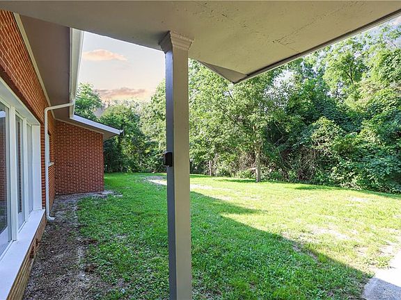 3rd image of 4343 Wales Dr